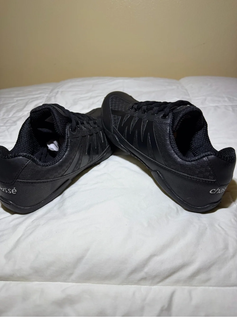 Chassé Men's Black Lace-Up Sneakers - Sleek Everyday Performance